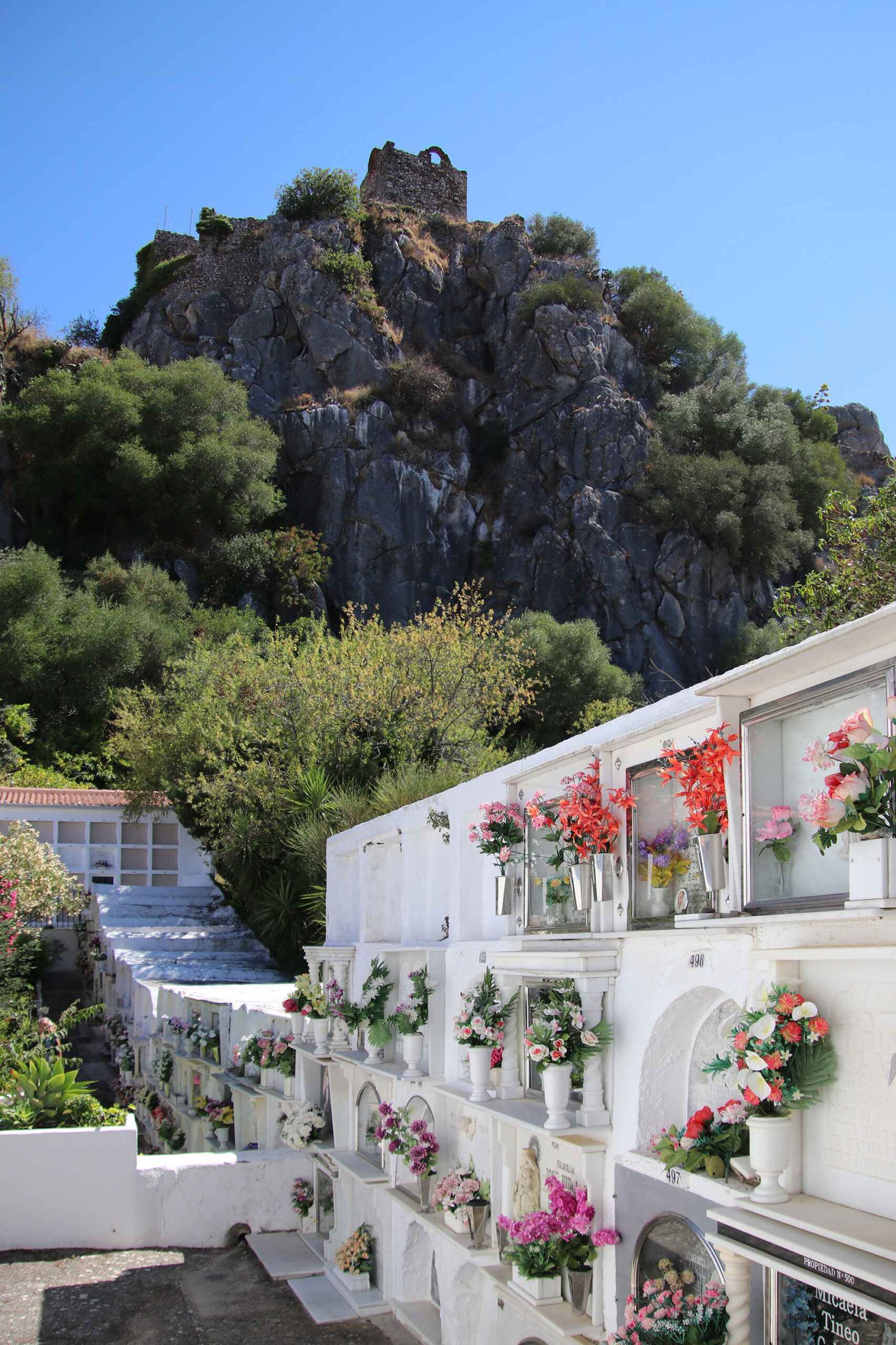 Cementerio-con-castillo